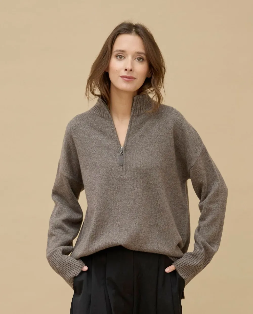 Acanthe Pull col zippé loose 100% cachemire Taupe Sale